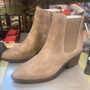Women's Tan Ankle Boots